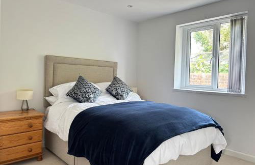 Private Garden Retreat 2BR Modern Comfort - Foto 17