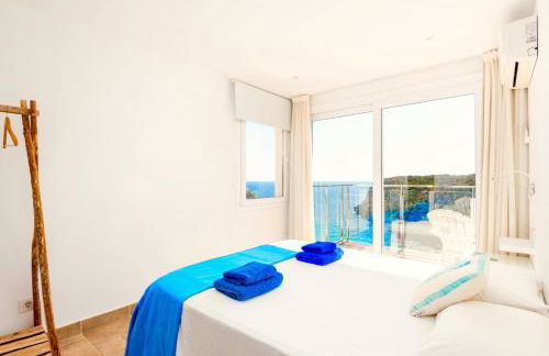 Seafront Villa Bellavista with heated pool by DadoVillas - Foto 6