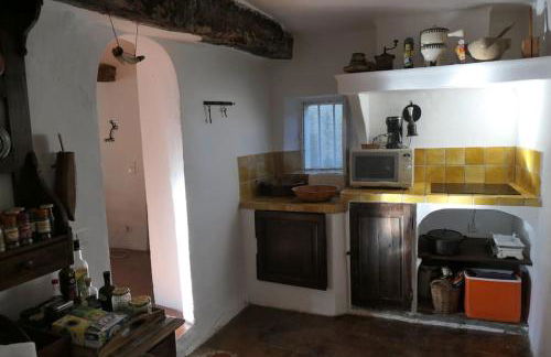 Le Baguier, maison de caractère dans hameau typique provençal - Foto 21