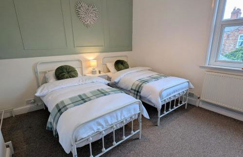 The Heritage Hideaway - King bed, Free parking, Walk to c-centre & Hospital - Foto 2