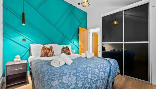 The Oaks Barn - A Countryside Luxury Rural Escape with Hot tub & Fire Pit! Tranquil Group Retreat - Sleeps 8, Pet Friendly & Off road Parking - By Blue Puffin Stays - Foto 4