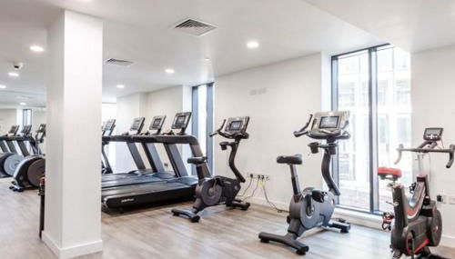 Stylish Skyline Apartment - 2 Bed, 2 Bath, Gym, Concierge in City Centre - Foto 4
