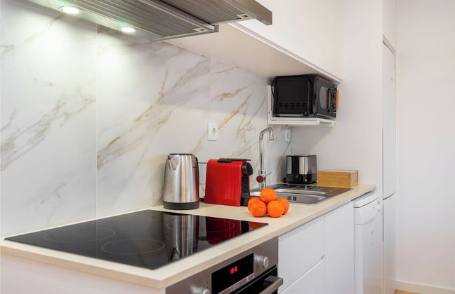 C314 Riverside View Premium Apartment w/ AC & Terrace - Foto 10