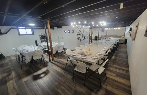 Large Vacation Home Villa- Pool, Indoor Hotub, Game Room, up to 25 guests - Foto 5