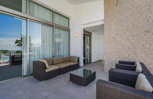 Villa Caterina, Luxury Villa with Heated Pool Ocean View in Adeje, Tenerife - Foto 8