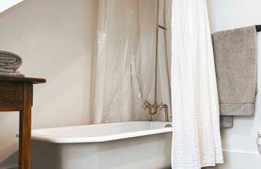 Charming Mtn Stay Views, Hot Tub, Prime Location - Foto 36