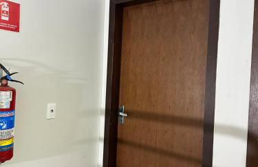 Apto próx Hospital Regional até 6 pessoas com garagem e wifi - Photo 13