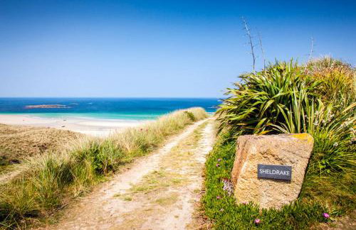 Sheldrake Beach Villa Sea-views Large Garden - Photo 20
