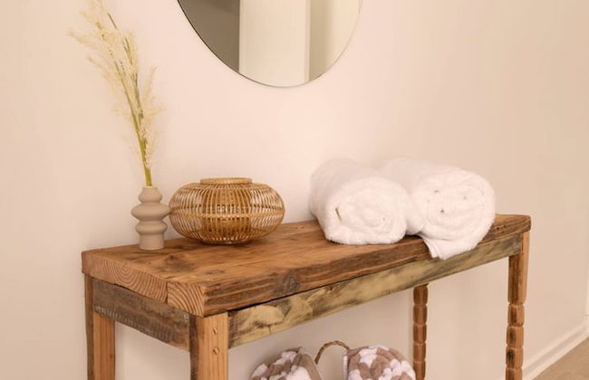 2 Bedroom Apartment, Princess Beach Club, Houtbay - Photo 25