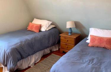 2 Bedroom Matunuck Beach House, 1 Block from Ocean - Foto 6