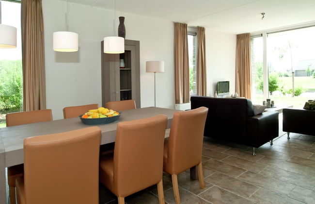 Tail-wagging Lake Escape - Photo 18