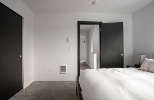 Stylish Urban Retreat w Rooftop Deck - Foto 24