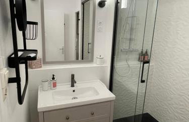 Suites Mana - Bleu Pacifique - Vue sur Place Ducale avec Parking privé inclus - Foto 4