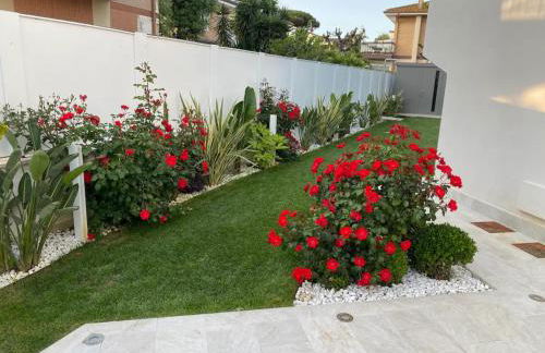 Fregene Tiny house close to the sea - Foto 10