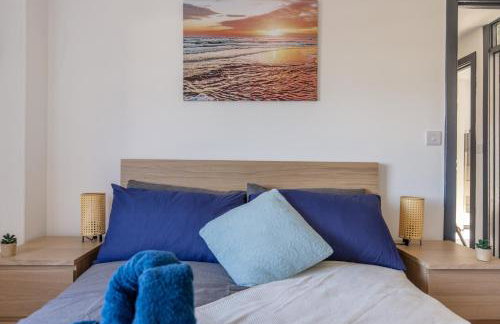 Modern 3 Bed House-Free Parking-by Holiday Homes - Foto 46