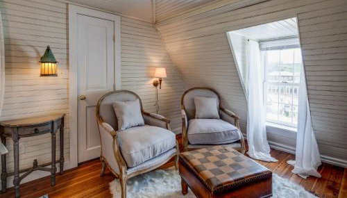 Fairytale Loft Suite 1 bed, 1 bath Luxury Apartment in Downtown Belmont - Foto 3