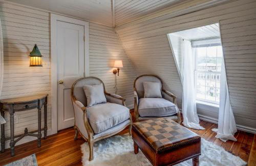 Fairytale Loft Suite 1 bed, 1 bath Luxury Apartment in Downtown Belmont - Foto 3