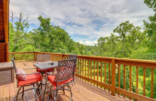 3,000 Sq Ft and Game Room Ozarks Serenity Cabin! - Foto 1