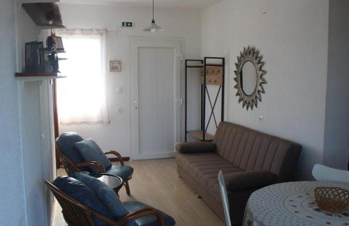 Anastazia's Seaside Apartments - Photo 22