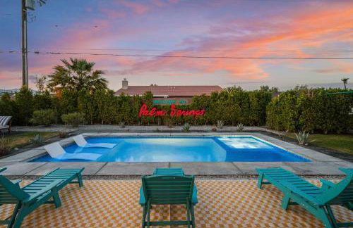 NEW Retro Escape 70's Vibes Wellness Game Room - Foto 60