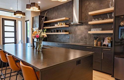 Downtown Luxury Villa Hot Tub Walk To Lake - Foto 18