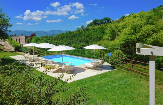 Spacious Villa With Pool in Fabriano Italy - Foto 53