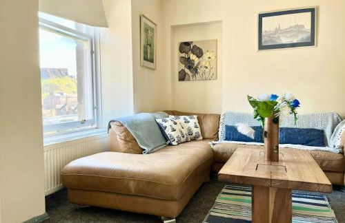 The Best Location in the Royal Mile - Photo 2