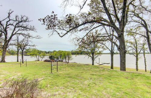 Mineola Lake House w/ Dock & Fire Pit! - Foto 35