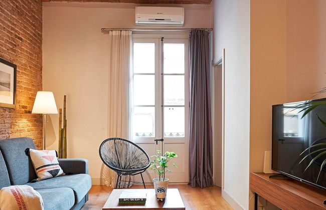 Charming Modern Apt in Trendy Gracia 5PP by Myrentalhost - Photo 1