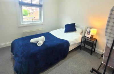 3-Bed, Sleeps 6, 1 Bath, Parking, WiFi - Photo 4