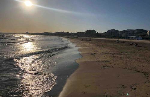 Pis a tocar de la platja amb wifi i parking inclòs - Photo 30