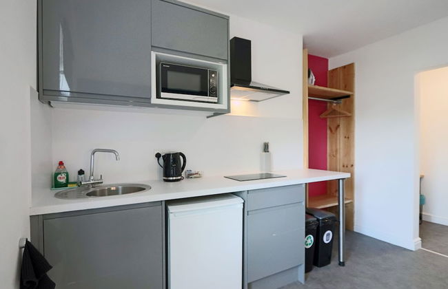 Deluxe Studio Apartments - Photo 38