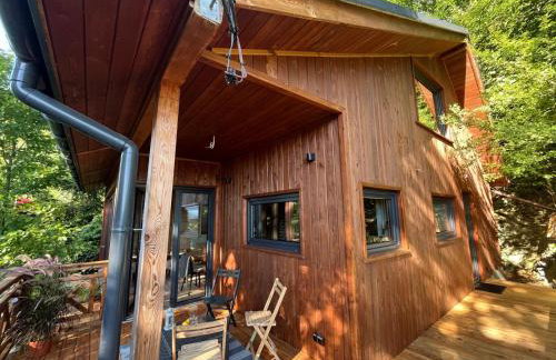 Domek nad jeziorem w górach - Foto 13