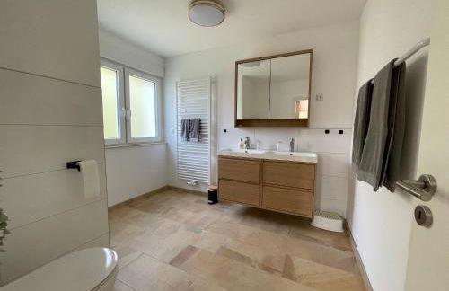 Gemütliche Gästewohnung, zentral, mit Blick in die Natur - Foto 9