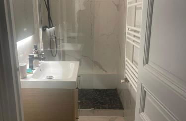 L'AMAZONIE - Lovely apartment near to the train station and Orly Airport - Foto 8