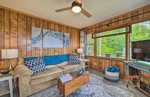 Northern Nights Beachfront Cottage in Kalkaska - Foto 4