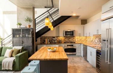 Penthouse Industrial Loft & Parking Little Italy - Foto 17