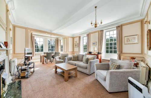 Finest Retreats - Sutton Hall Apt - Photo 2