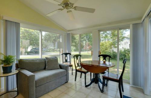 Family-Friendly Cottage, Walk to the Beach! - Foto 14