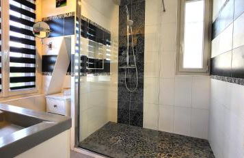 Konforta : Paisible maison d'été avec grand jardin - Foto 26