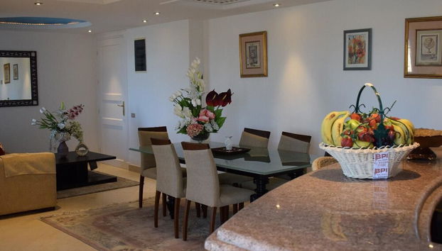 Servicio de comidas en la habitación