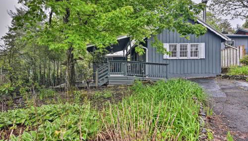 6 Mi to Grandfather Mtn Lake Cottage with Deck - Photo 3