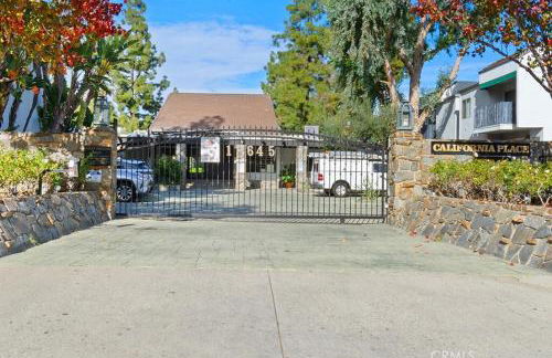 A Tranquil Retreat in Tarzana CA - Foto 12