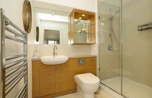 Stylish comfortable apartment in central Kingston - Pass the Keys - Foto 27