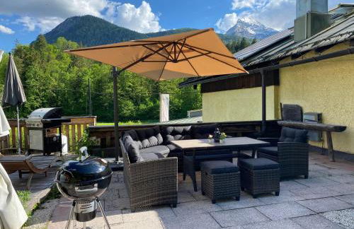 C4S COME4STAY - Alpenblick Watzmann-Kehlstein - TOP Lage im Berchtesgadener Land I bis zu 10 Personen I große Terrasse mit Blick auf die Berge I Smart TV I Billiard I WLAN I kostenloser Parkplatz - Foto 2
