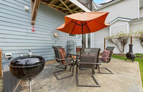 Unique Eastport Bungalow w Yard - Foto 46