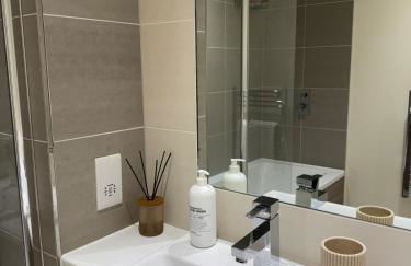 New London 2-Bedroom 2-Bath Apartment- Contractors and Long Stays Dis-Count - Foto 28