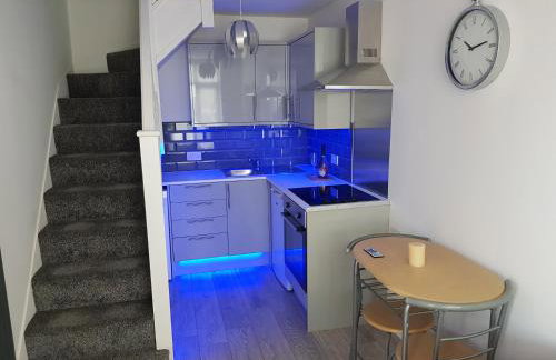 Webb place 2 bedroom apartment ! - Photo 4