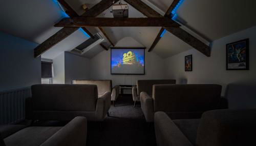 Snowdon House, 8 bedrooms, sleep 16, close to Blackrock Sand - Foto 5