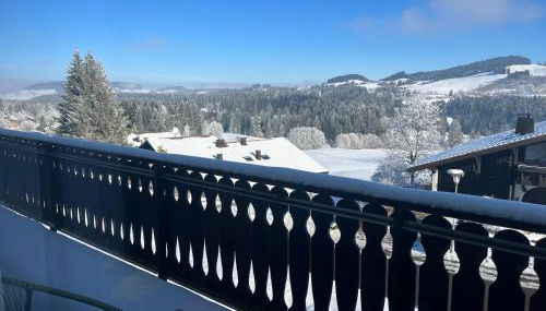 Helle Wohnung mit großem Balkon - Foto 2